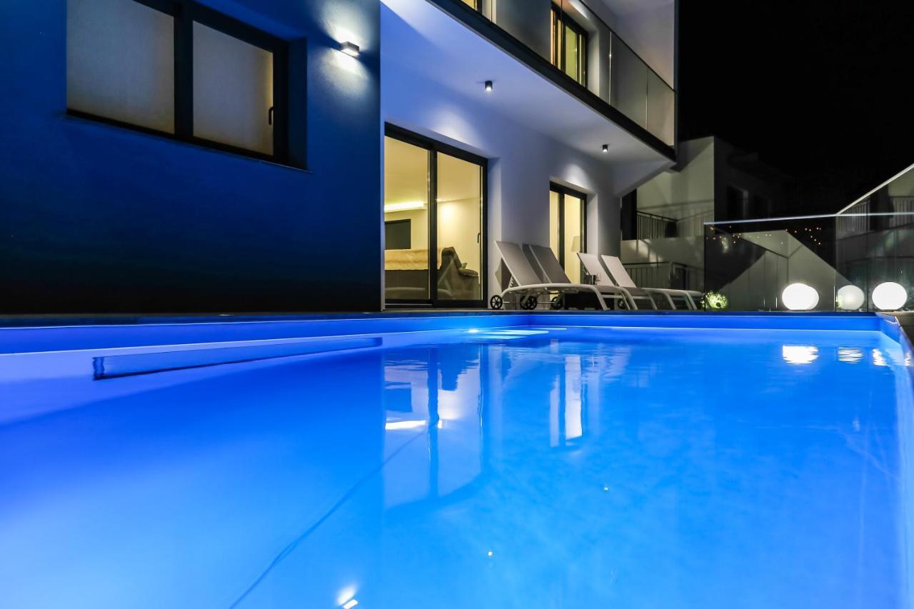 A&M House II Luxury Holidays Home อาร์โกดากาเลียตา ภายนอก รูปภาพ